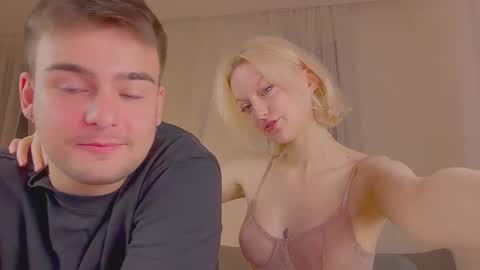 your_molly_mark online show from September 30, 2025, 4:23 pm