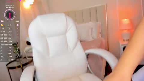your_petite18 online show from July 6, 2026, 11:51 pm