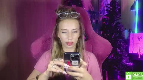 Alice  online show from December 5, 2024, 1:38 pm