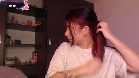 Snapshot of your_rosalie chatting on September 25, 2025, 4:49 am your_rosalie online show from September 25, 2025, 4:49 am