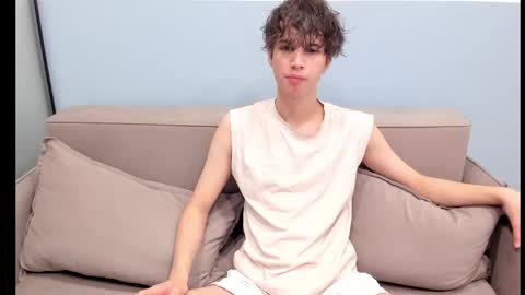 your_shy_guy online show from October 2, 2025, 3:13 am