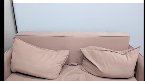 your_shy_guy online show from October 3, 2025, 5:43 pm