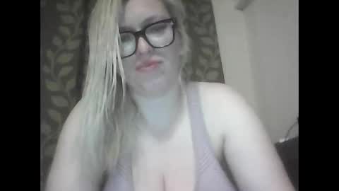 Snapshot of your_sinful_soul chatting on May 27, 2026, 7:11 pm Roxy online show from May 27, 2026, 7:11 pm