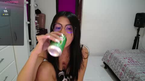 Danna  online show from February 10, 2025, 4:52 am