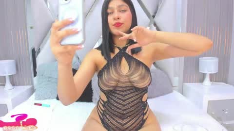 Zoe  online show from May 5, 2026, 3:14 am