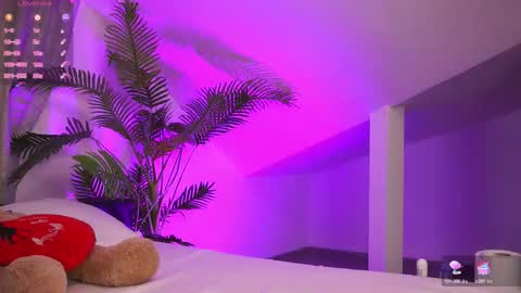 Snapshot of your_tender_sin chatting on March 6, 2026, 5:37 am TenderSin online show from March 6, 2026, 5:37 am