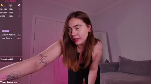 Snapshot of your_tess chatting on June 14, 2026, 6:10 pm Tessa online show from June 14, 2026, 6:10 pm
