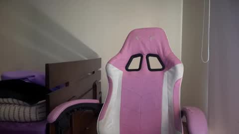 your_world_ online show from February 4, 2025, 3:11 am