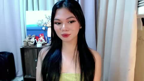Snapshot of yourangelictransgirl chatting on December 2, 2024, 8:00 pm Hi its me Yna online show from December 2, 2024, 8:00 pm