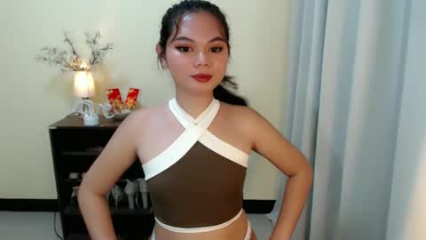 Snapshot of yourangelictransgirl chatting on February 1, 2025, 5:16 pm Hi its me Yna online show from February 1, 2025, 5:16 pm
