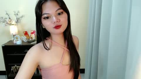 Snapshot of yourangelictransgirl chatting on February 5, 2025, 6:37 pm Hi its me Yna online show from February 5, 2025, 6:37 pm