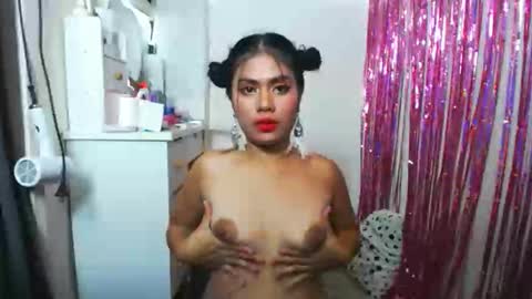 A V A online show from October 7, 2025, 7:16 am