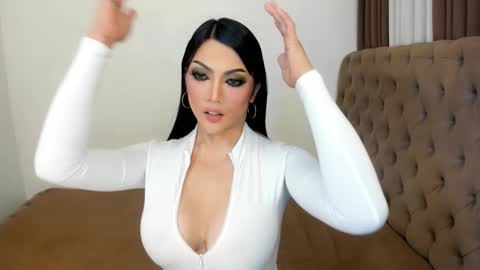 Snapshot of yourasiangoddess69 chatting on January 14, 2026, 9:26 am Goddess online show from January 14, 2026, 9:26 am