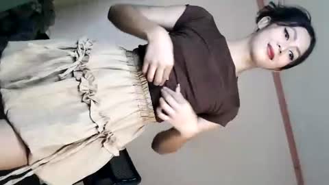 Snapshot of yourbabyriana chatting on January 1, 2025, 5:11 am Angel online show from January 1, 2025, 5:11 am