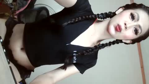 Snapshot of yourbabyriana chatting on January 5, 2025, 6:13 am Angel online show from January 5, 2025, 6:13 am