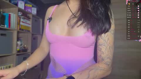 Snapshot of yourcharmingmia chatting on November 8, 2025, 2:28 pm Mia online show from November 8, 2025, 2:28 pm