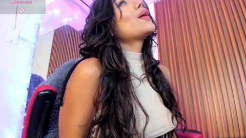 Snapshot of yourcutemolly chatting on December 28, 2024, 3:37 am Selena online show from December 28, 2024, 3:37 am
