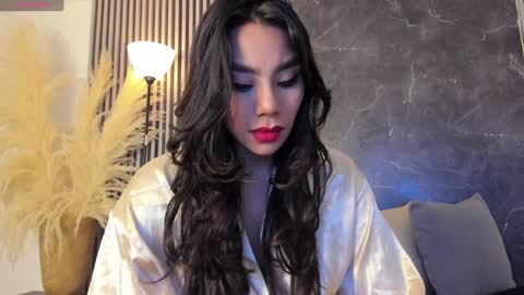Snapshot of yourcutemolly chatting on January 27, 2025, 4:09 am Selena online show from January 27, 2025, 4:09 am
