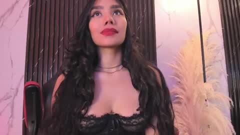 Snapshot of yourcutemolly chatting on March 10, 2025, 2:17 am Selena online show from March 10, 2025, 2:17 am