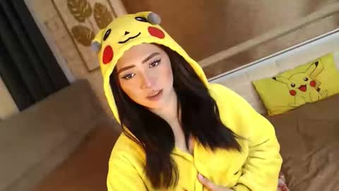 Snapshot of yourdevilsweettsx chatting on October 3, 2025, 12:24 pm JEN  online show from October 3, 2025, 12:24 pm