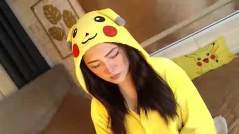 Snapshot of yourdevilsweettsx chatting on October 6, 2025, 8:23 am JEN  online show from October 6, 2025, 8:23 am