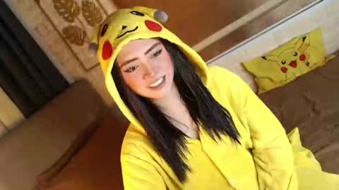 Snapshot of yourdevilsweettsx chatting on October 18, 2025, 11:00 am JEN  online show from October 18, 2025, 11:00 am