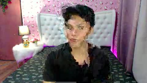 Snapshot of yourdreamboyxx chatting on September 11, 2025, 10:04 am HEN online show from September 11, 2025, 10:04 am