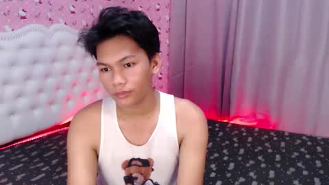 Snapshot of yourdreamboyxx chatting on September 19, 2025, 4:51 pm HEN online show from September 19, 2025, 4:51 pm