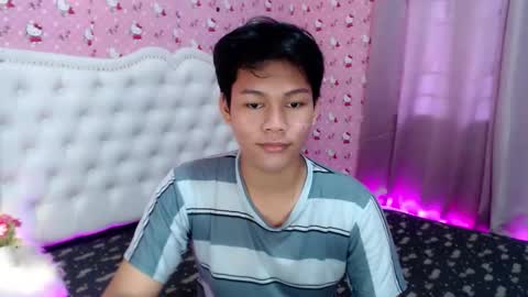 Snapshot of yourdreamboyxx chatting on September 25, 2025, 11:30 pm HEN online show from September 25, 2025, 11:30 pm
