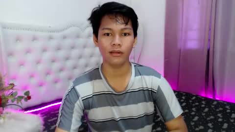 Snapshot of yourdreamboyxx chatting on October 3, 2025, 11:35 pm HEN online show from October 3, 2025, 11:35 pm