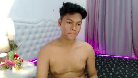 Snapshot of yourdreamboyxx chatting on October 10, 2025, 7:13 pm HEN online show from October 10, 2025, 7:13 pm