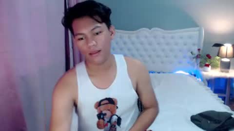 HEN online show from November 6, 2025, 10:54 pm