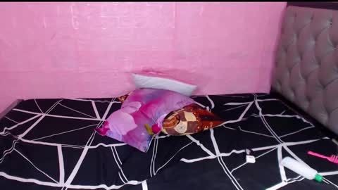 yourdreamisabell online show from December 8, 2024, 5:29 am