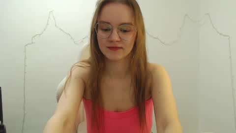 Lana online show from April 19, 2026, 5:23 pm