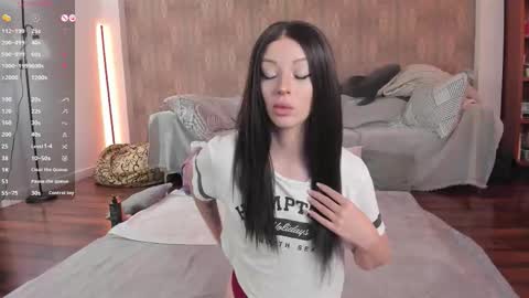 Snapshot of youreyesgazm chatting on October 9, 2025, 9:51 am Mary online show from October 9, 2025, 9:51 am