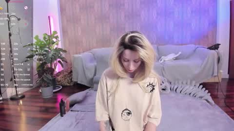 Snapshot of youreyesgazm chatting on March 4, 2026, 9:15 am Mary online show from March 4, 2026, 9:15 am