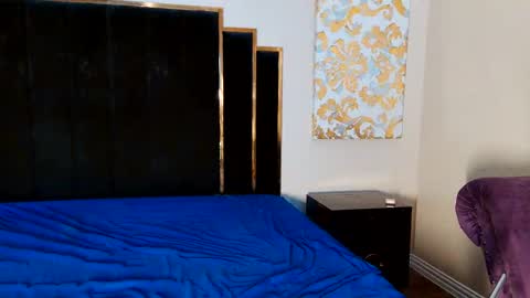 Horny Hotwife Wants To Play online show from September 12, 2025, 6:46 am