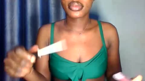 favcamgirl online show from January 18, 2026, 6:28 am