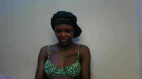 Snapshot of yourfavnigtnurse chatting on September 18, 2025, 2:41 pm Flower online show from September 18, 2025, 2:41 pm