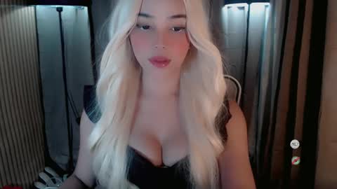 Snapshot of yourfavoratemaureen chatting on October 3, 2025, 7:22 pm maureen love you online show from October 3, 2025, 7:22 pm