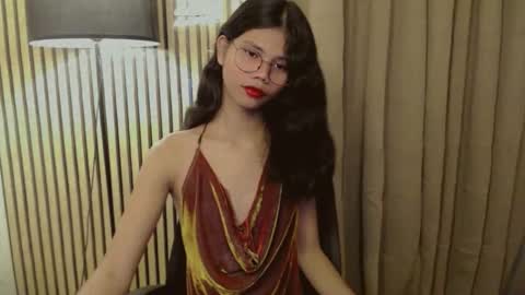 Vivian online show from November 13, 2025, 9:47 pm