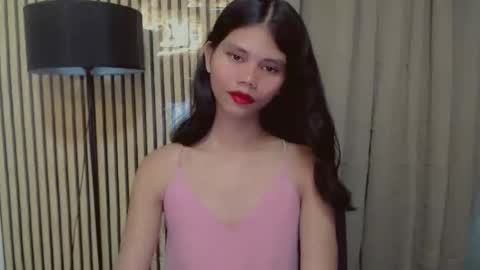 Vivian online show from November 15, 2025, 10:23 am