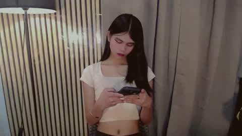 Vivian online show from November 30, 2025, 10:03 pm