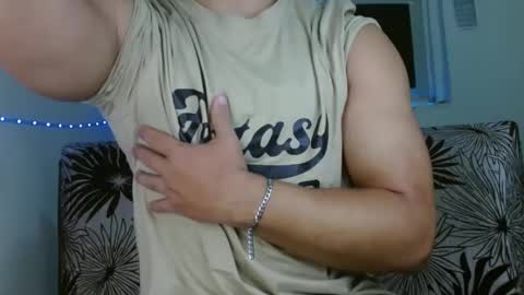 Snapshot of yourfavorite_bigclit chatting on September 28, 2025, 8:09 am yourfavorite_bigclit online show from September 28, 2025, 8:09 am