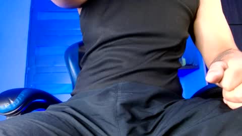 yourfavorite_bigclit online show from June 20, 2026, 11:57 am