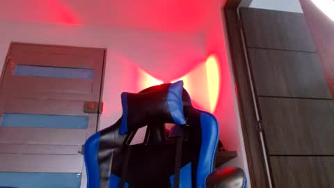yourfavorite_bigclit online show from July 3, 2026, 12:00 pm