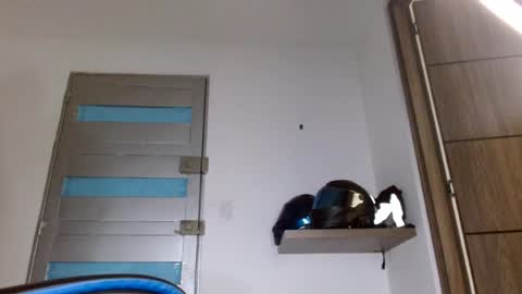 yourfavorite_bigclit online show from July 14, 2026, 12:33 pm