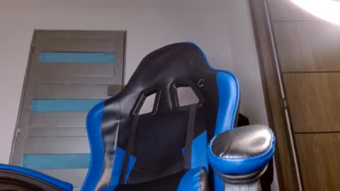 yourfavorite_bigclit online show from August 2, 2026, 12:25 pm