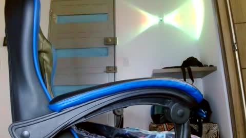 yourfavorite_bigclit online show from August 7, 2026, 12:40 pm