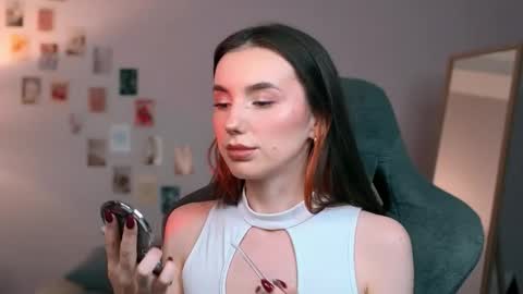 Snapshot of yourfrenchteacher chatting on September 20, 2025, 8:32 pm Chloe online show from September 20, 2025, 8:32 pm